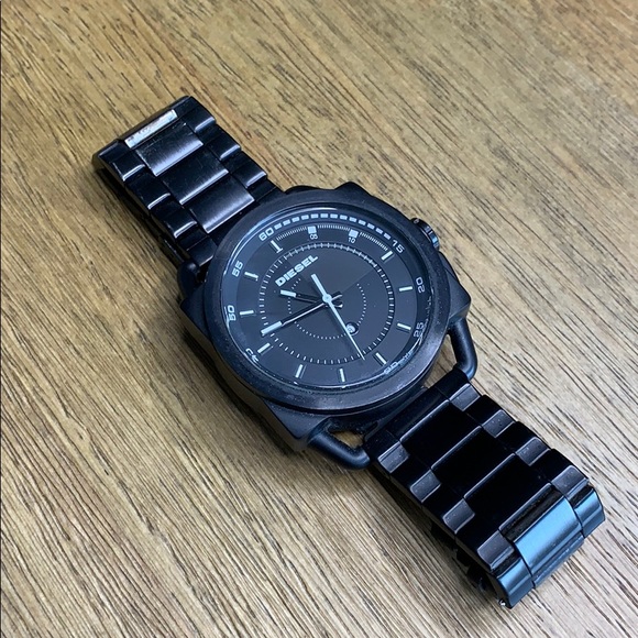 Diesel Men’s Black Large Face Watch - Picture 2 of 7